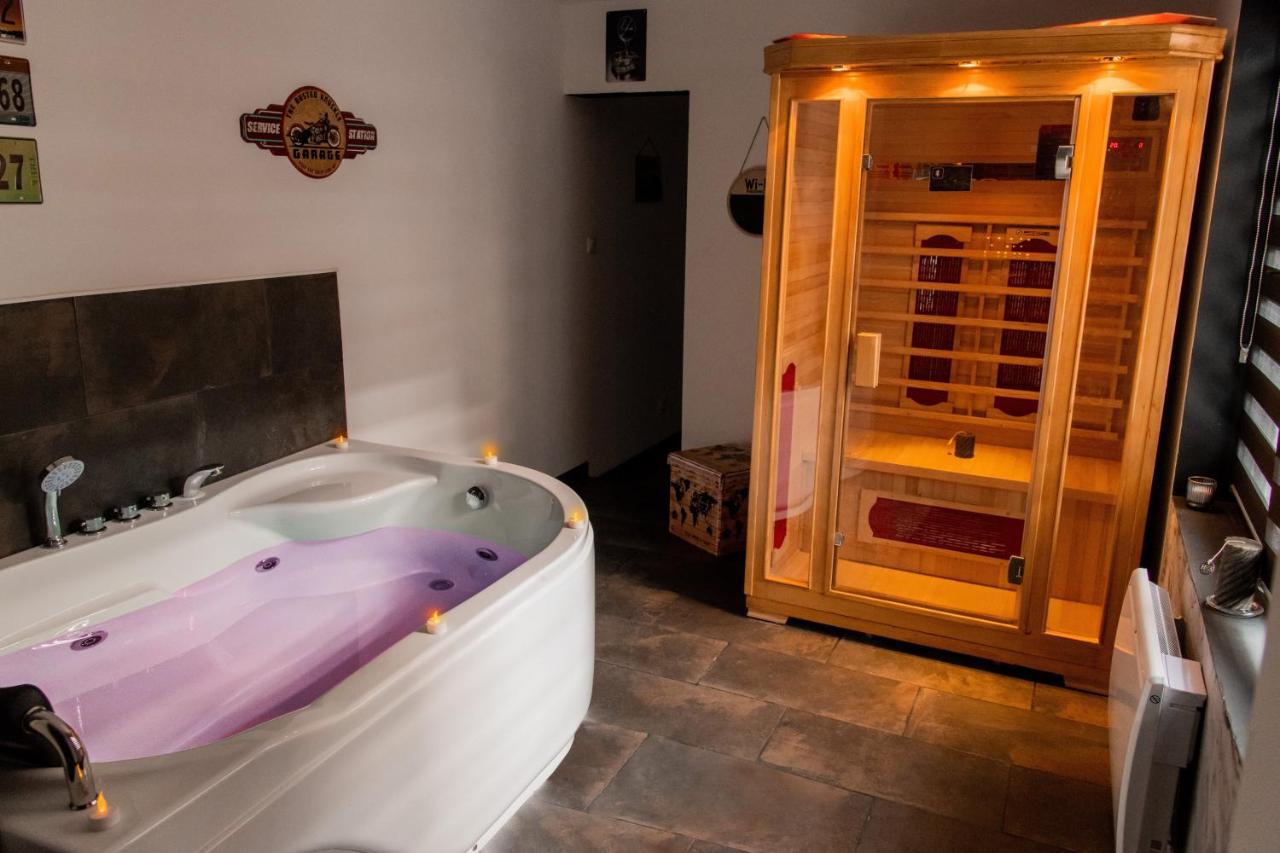 Aux 3 Nuances Suites Privatives & Spa Calais Exterior foto